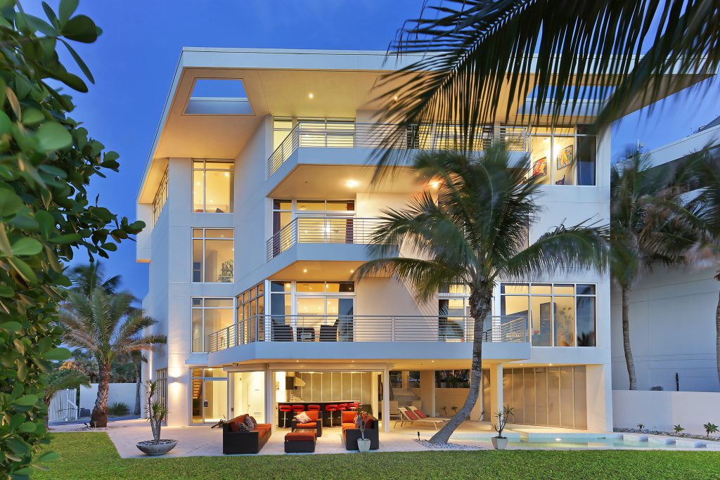 Luxury home for sale just listed on Siesta Key. 150 Givens St.