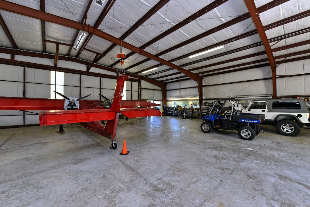 4,800 SF hangar at 3979 Hidden River Rd