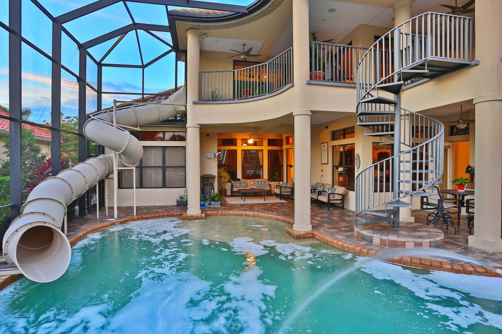 565 Mainsail Drive