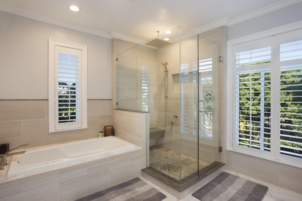 5 Frameless Shower - 1700 Baywood Dr_022