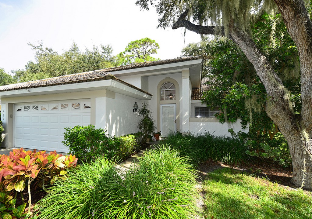 7019 Woodside Oaks Cir #3, just listed in Sarasota. Priced at $250,000.