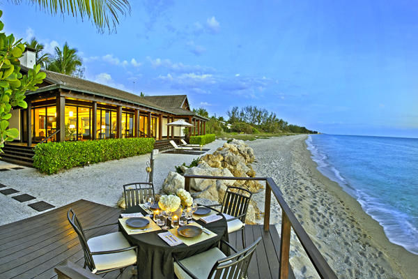 Beach dining 600x400