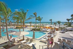 Residents of the The Ritz-Carlton Residences, Sarasota have access to The Ritz-Carlton Members Beach Club