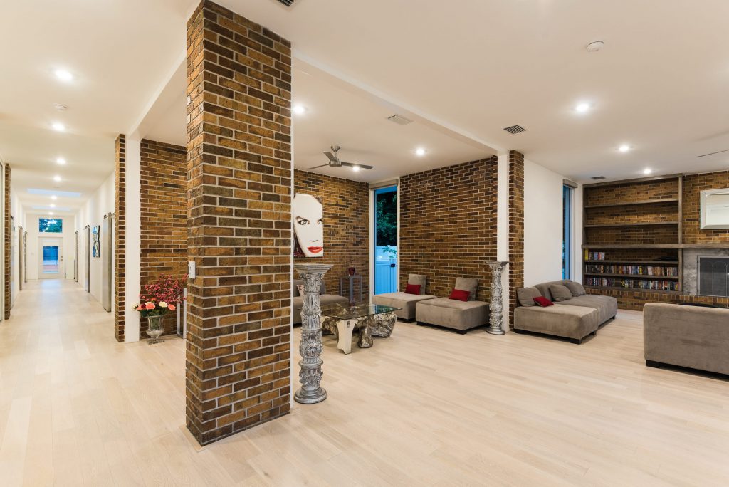 Sleek and chic interiors at 4803 Riverview Blvd.