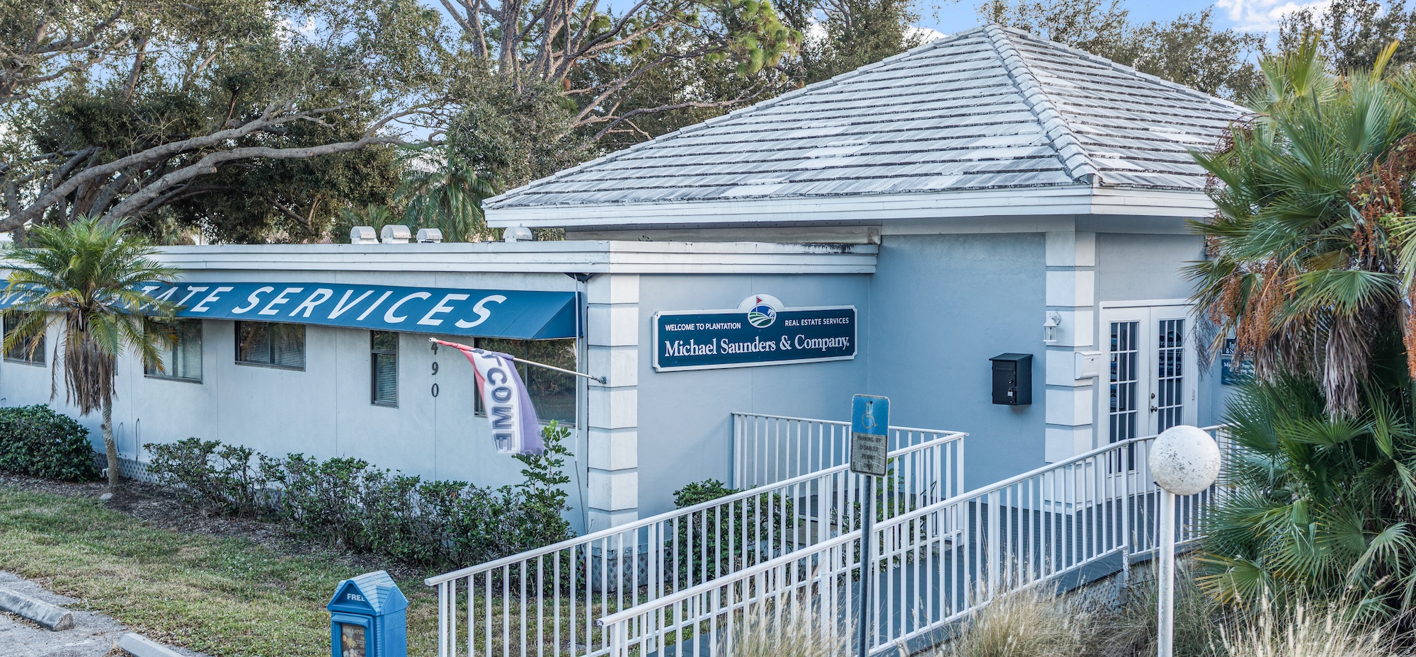 Michael Saunders Office