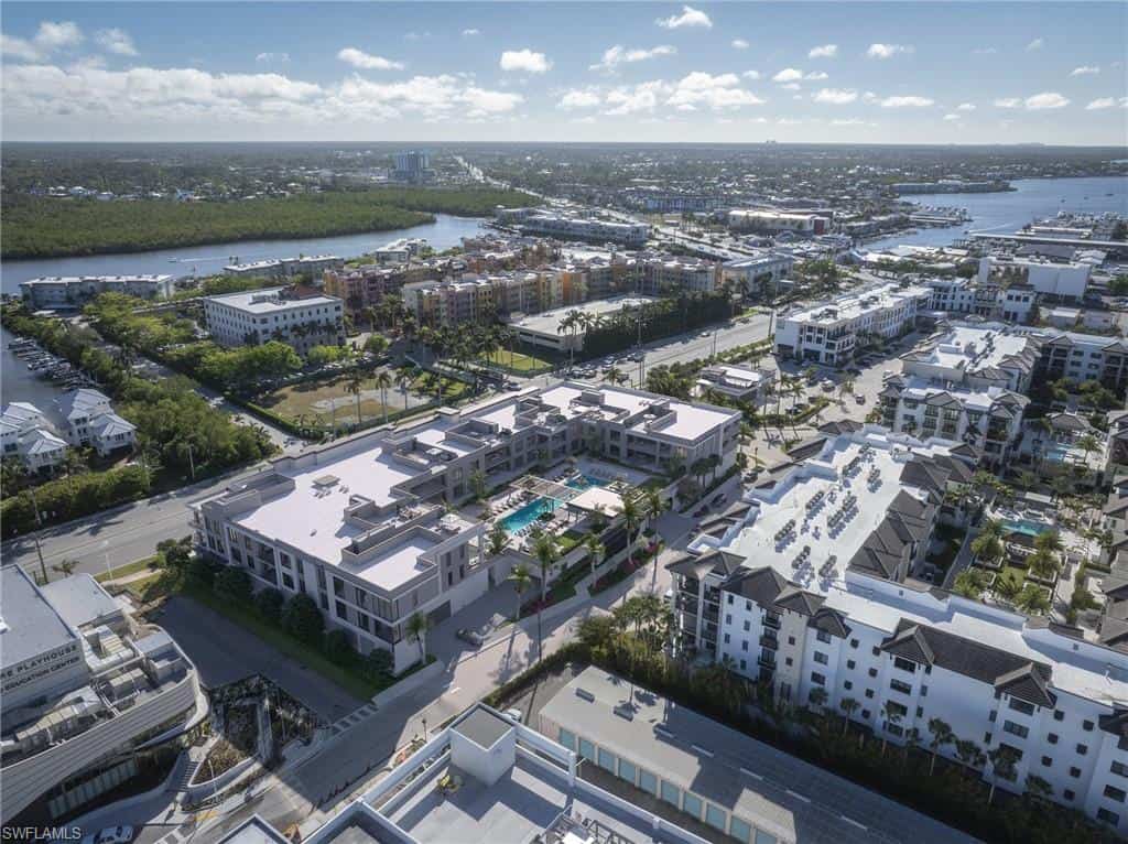 Encore at Naples Square