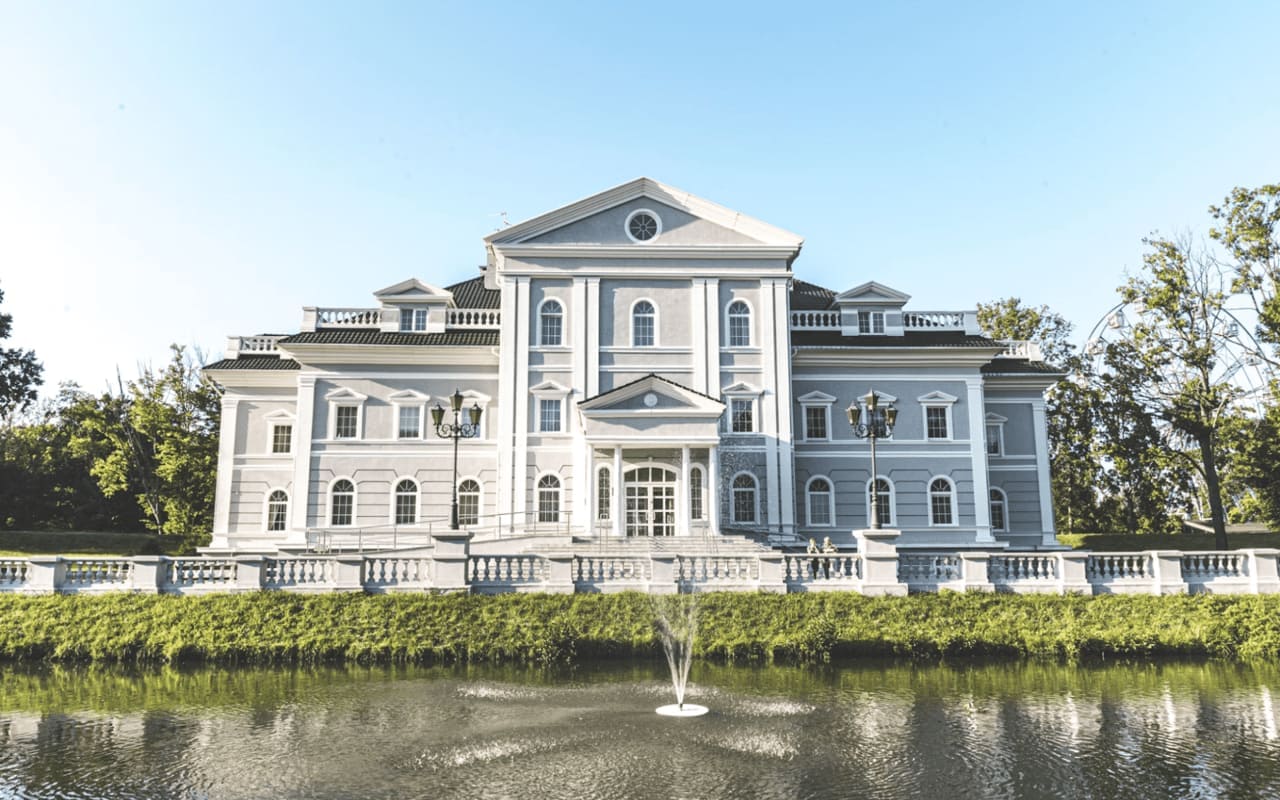 How to Buy a Luxury Home