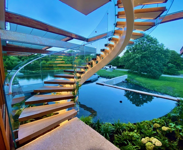 Martha's Vineyard, Minawetu staircase