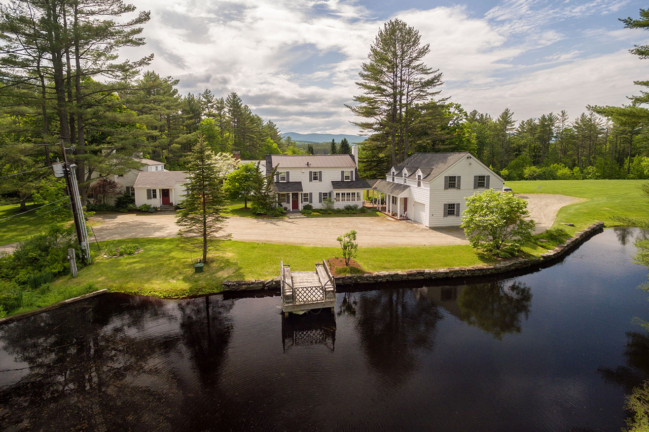 VT0745 -1 house over pond