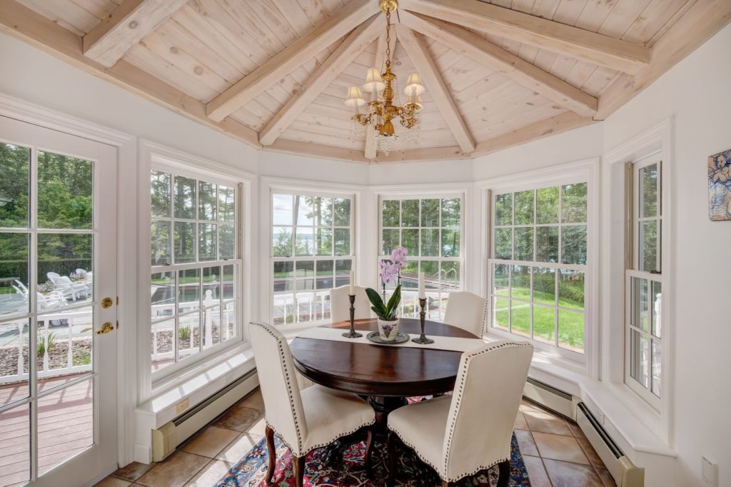 Breakfast room