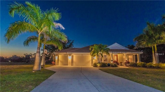 Three-bedroom home in Punta Gorda, FL