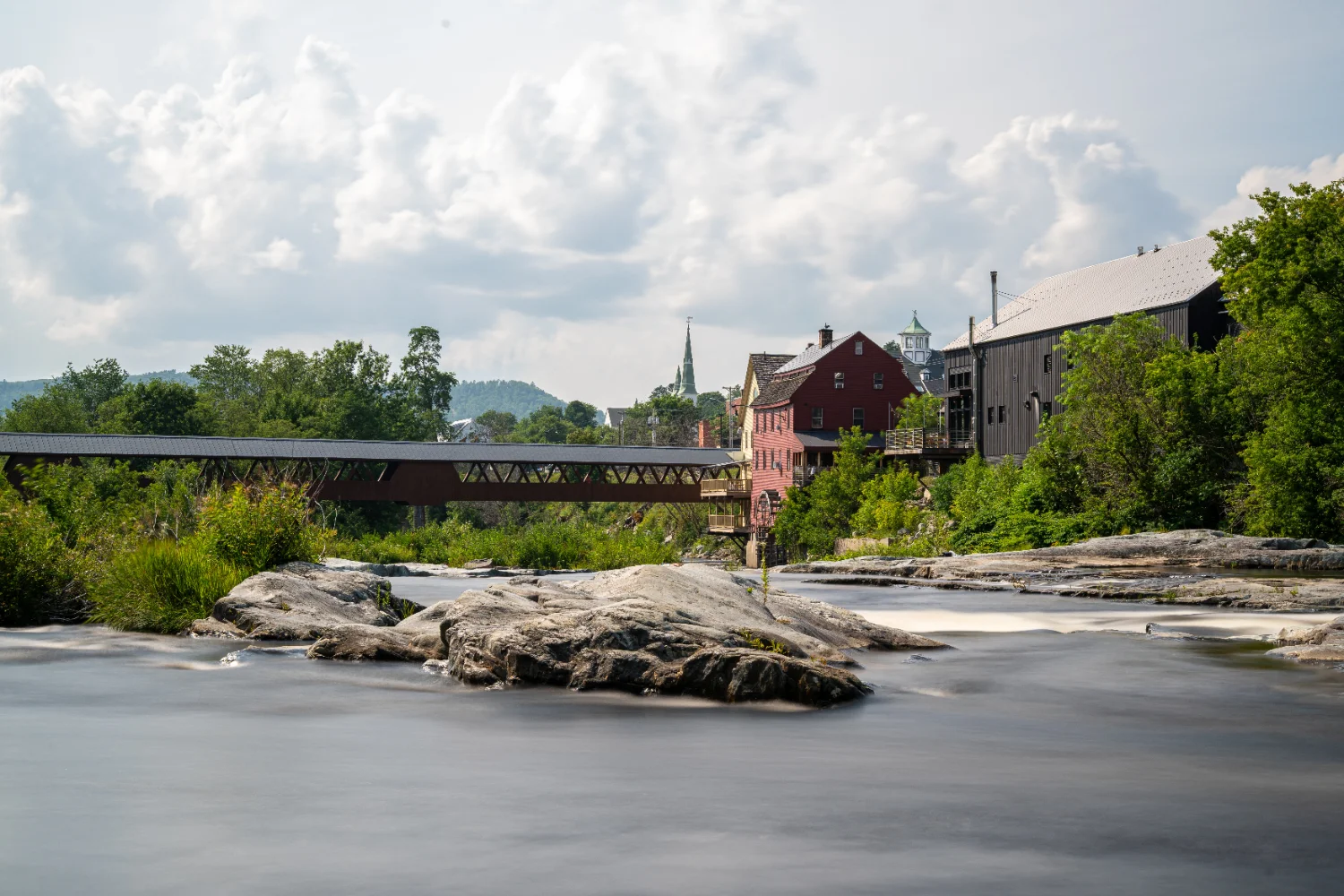 Littleton New Hampshire and the Riverwalk Covered Bridge