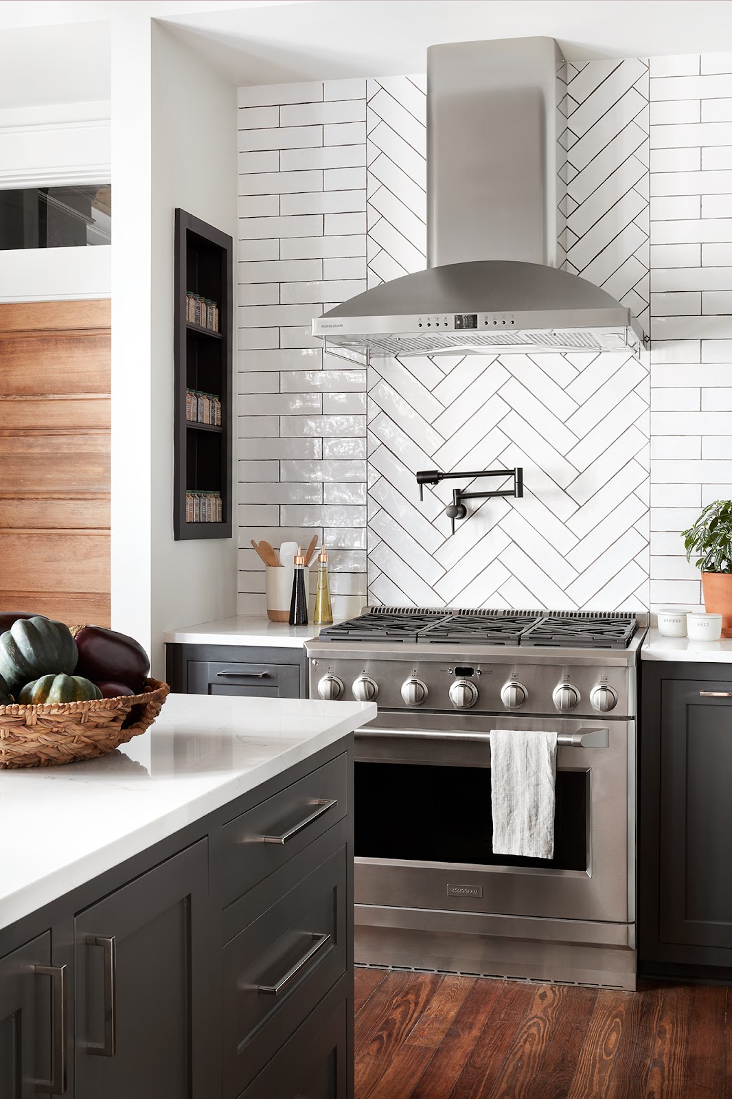 herringbone pattern — ceramic tile