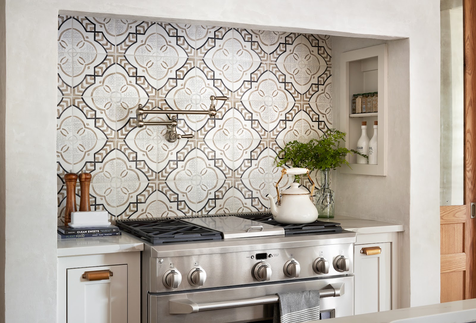 Ceramic style