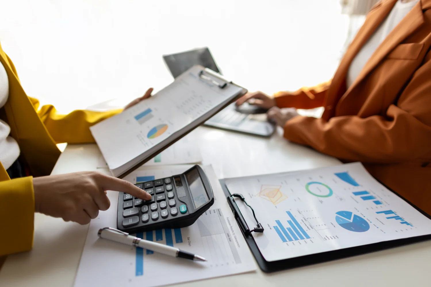 Financial planning and estimated net proceeds review for home sale