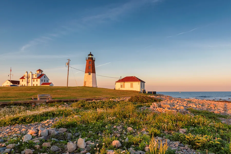    The Point Judith light near Narragansett, Rhode Island, at sunset. Завантажено    Файл №:  267895594 The Point Judith light near Narragansett, Rhode Island, at sunset