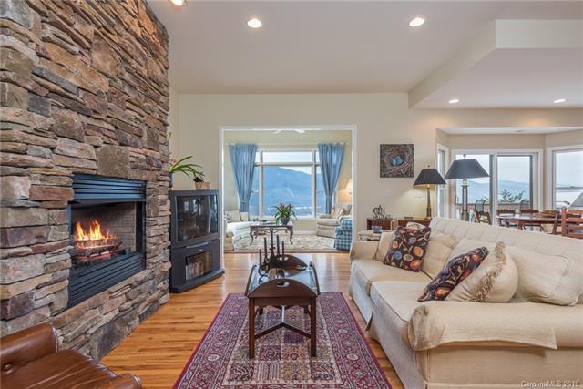 14 Red Plum Lane Living Room