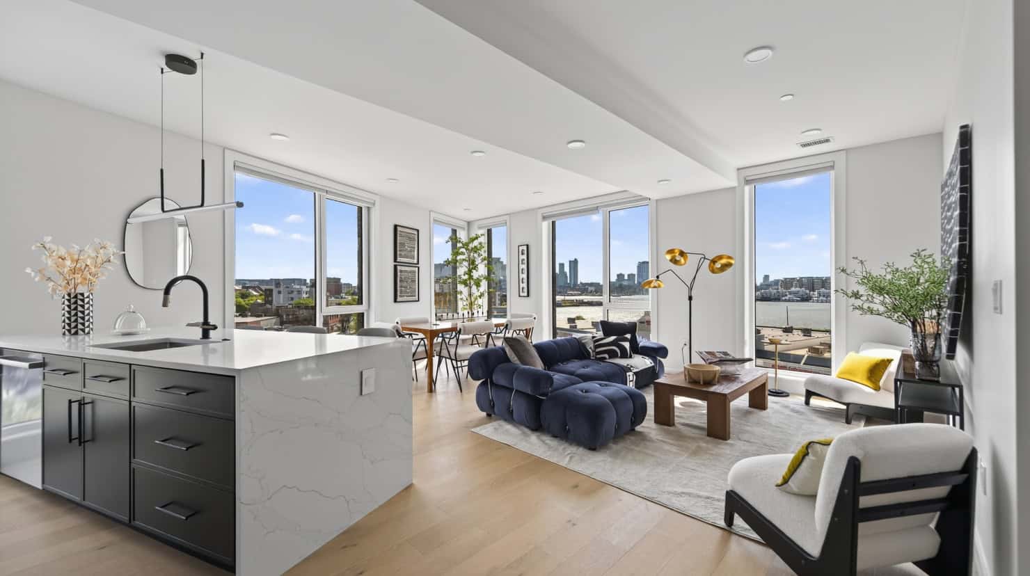 WK Residences - Residence 502 - City and Water Views
