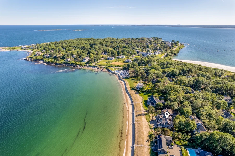 Сanoes on the beach
