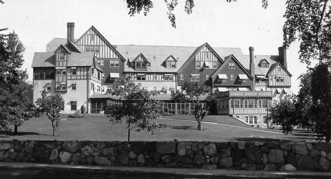 Stoneleigh Manor, Rye Beach