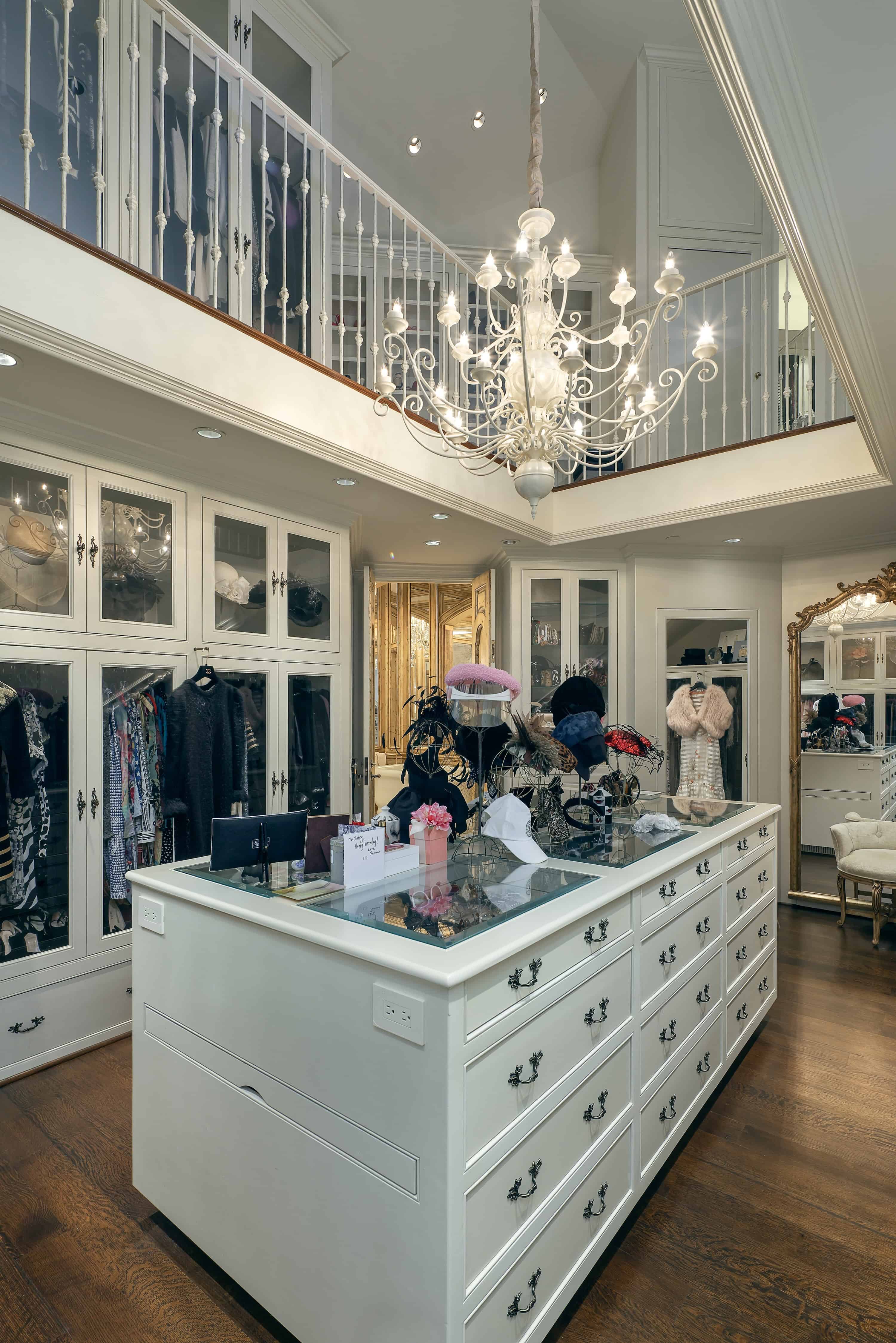 Luxury Walk-in Closet
