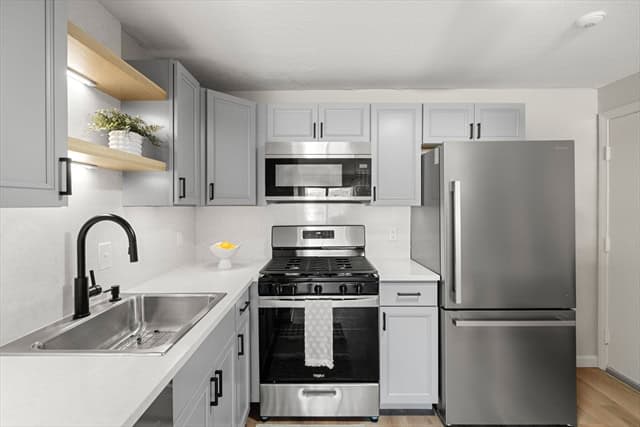 1 Brown Ave Amesbury MA