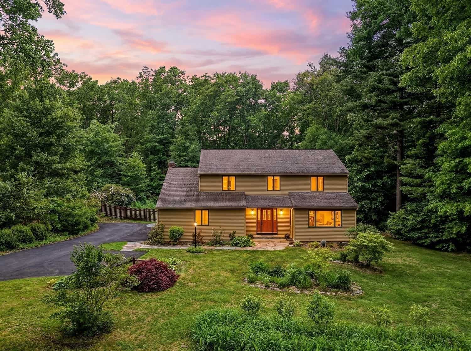 43 Aubinwood Rd, Amherst MA, 01002