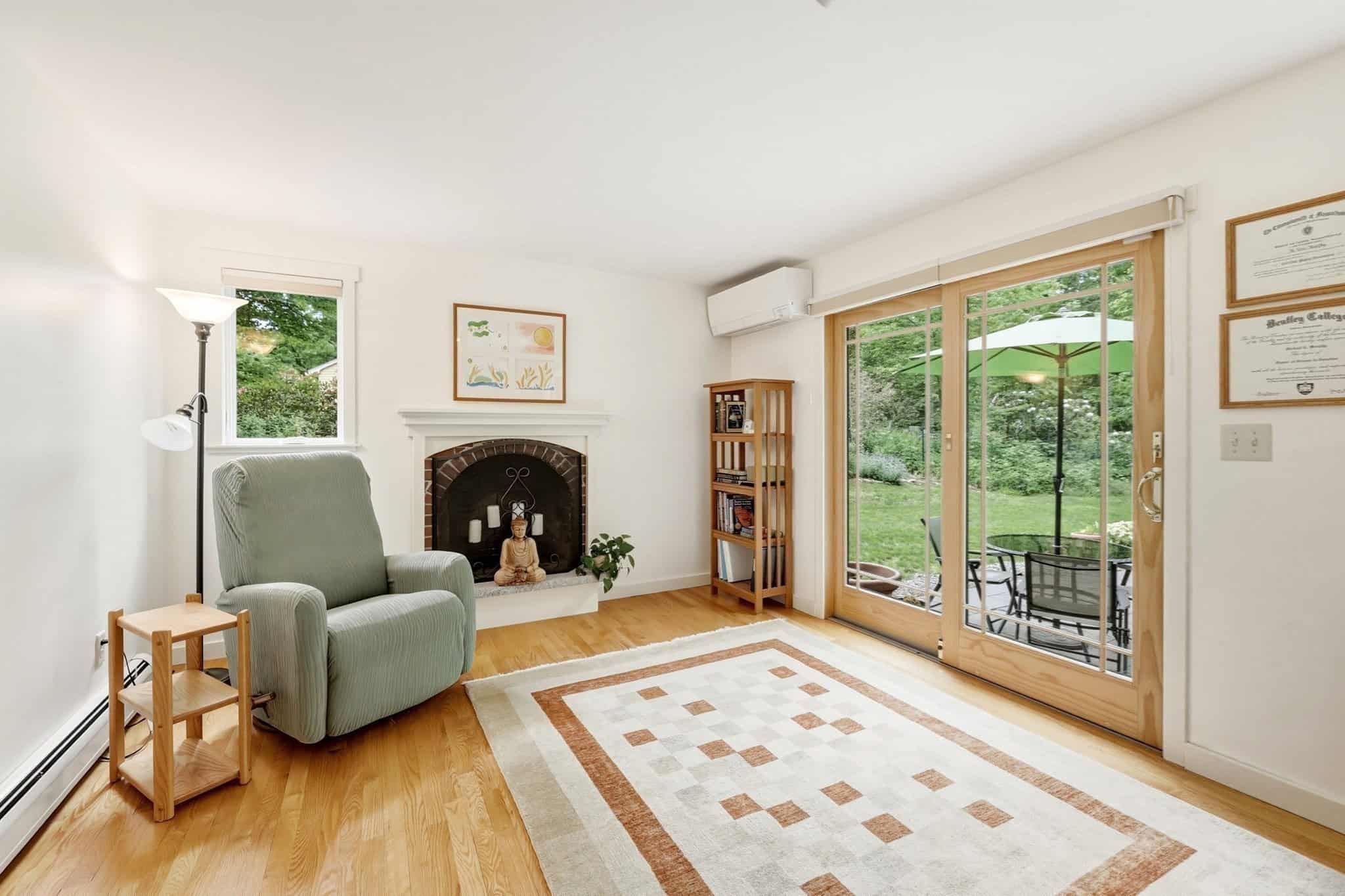 43 Aubinwood Rd, Amherst MA, 01002