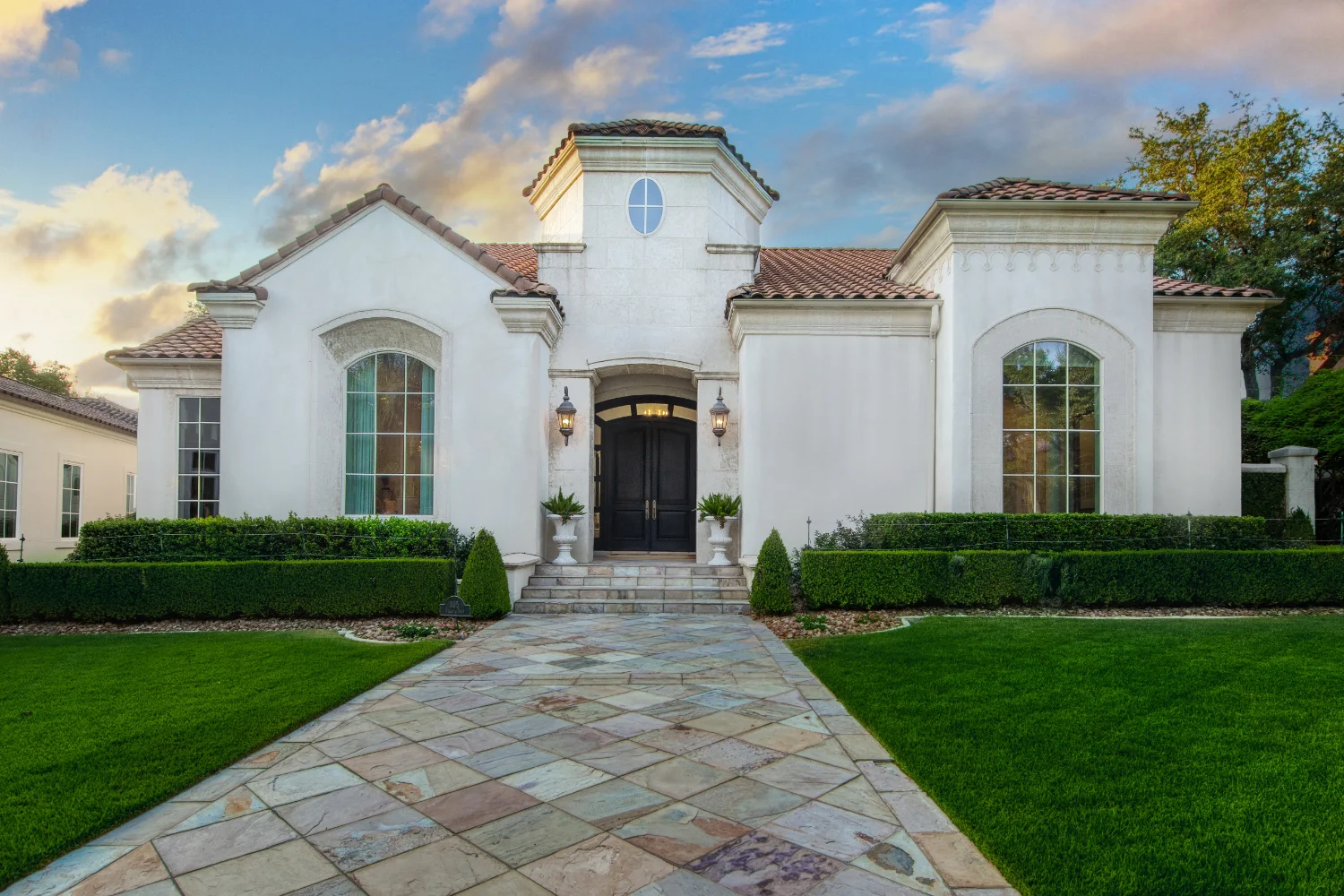exterior view photo