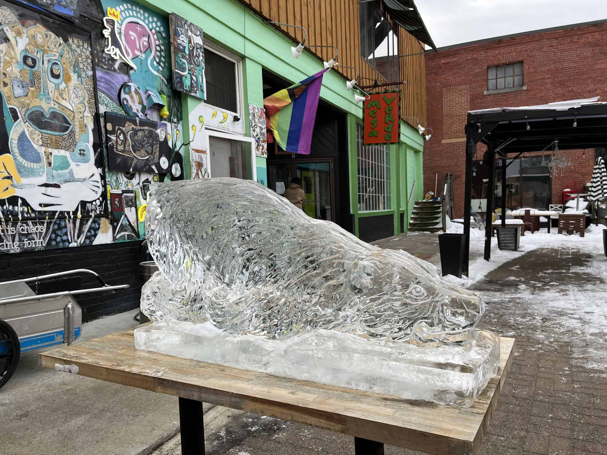 ice sculpture