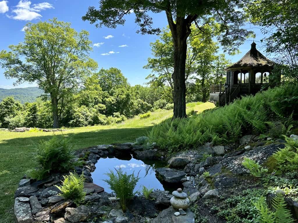berkshire foothills home