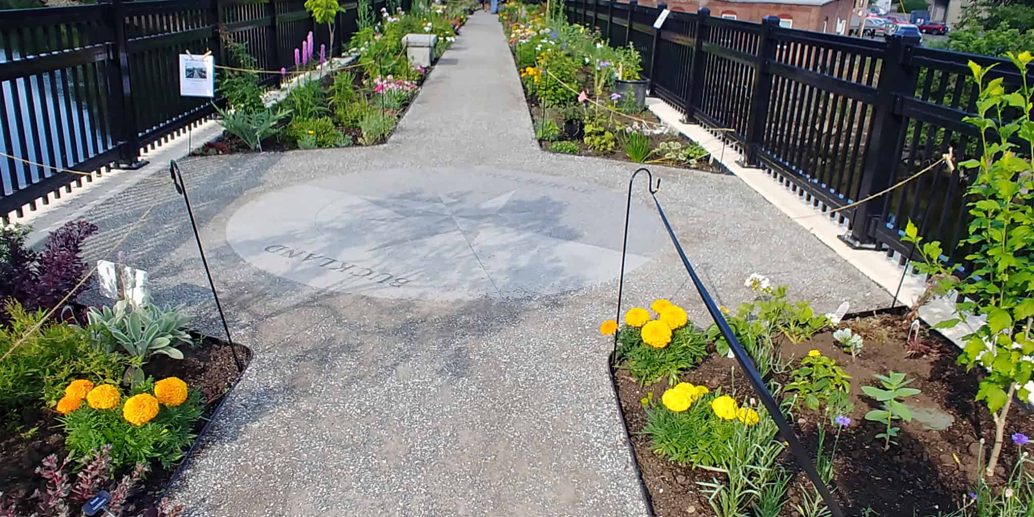 Bridge of Flowers