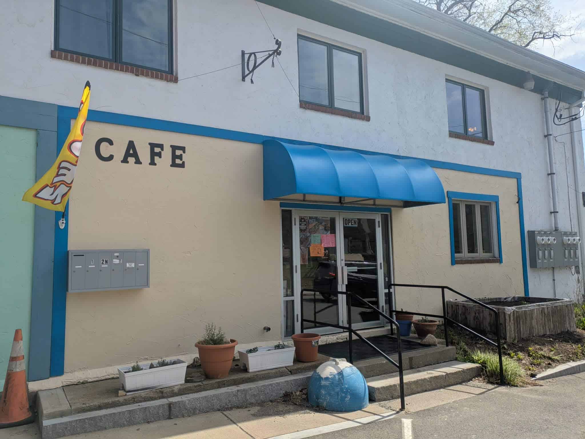 salmon falls cafe