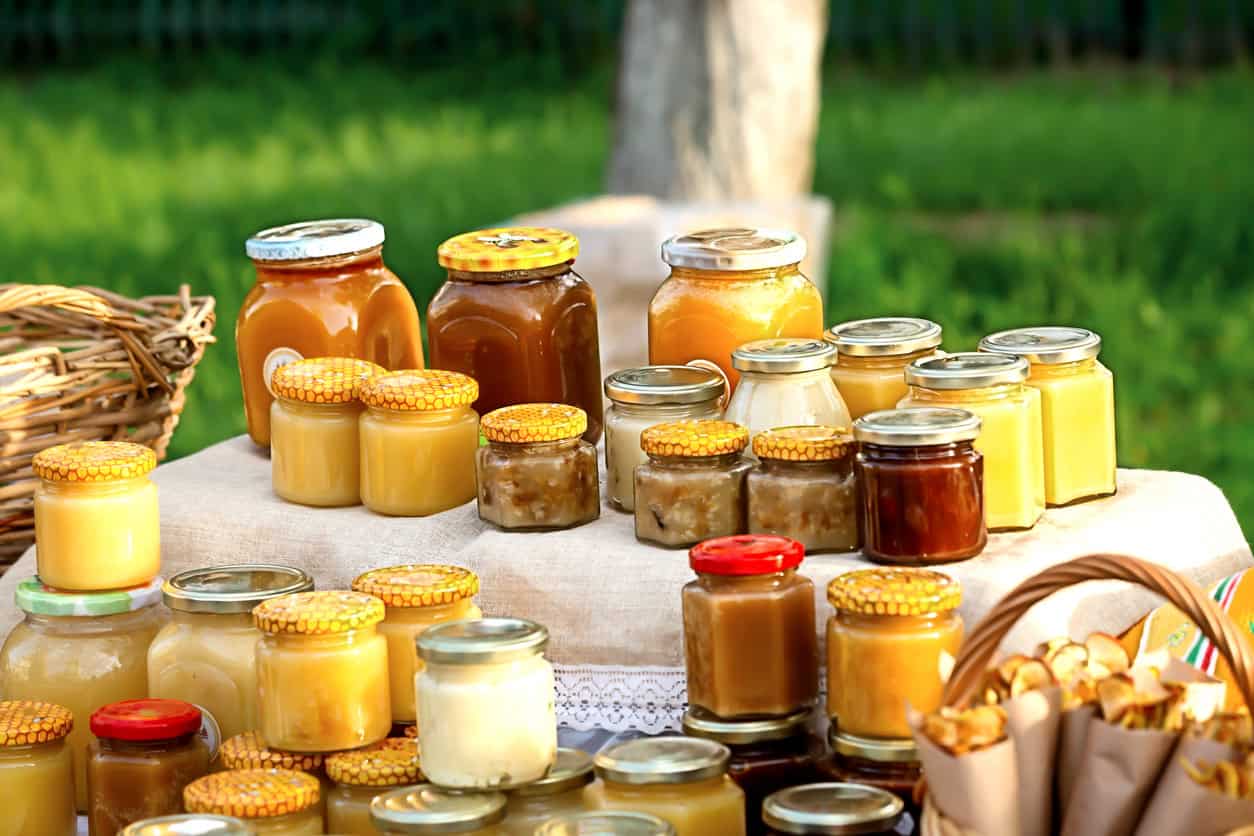 honey at farmers market