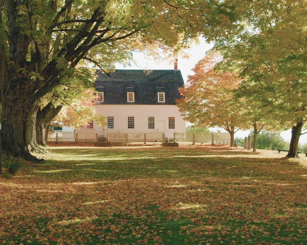 Maine Farmhouse Dwelling in Maine