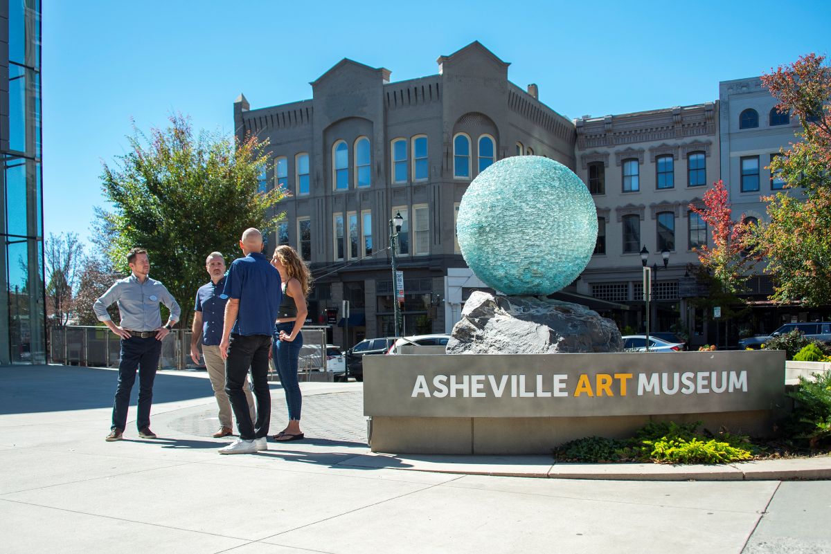 Downtown Asheville - Asheville Art Museum Asheville Art Museum in Downtown Asheville