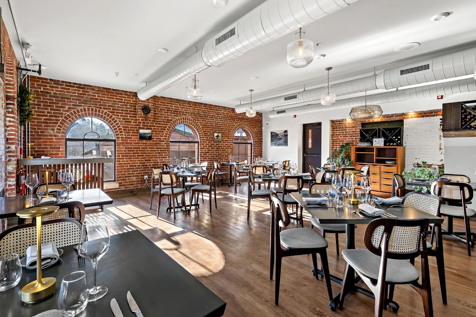 Exterior and Mountain View