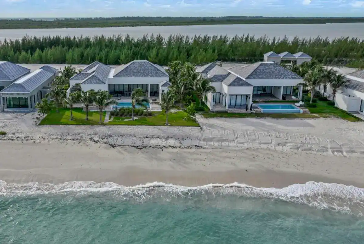 Ocean view home in Bimini Bahamas overlooking turquoise water