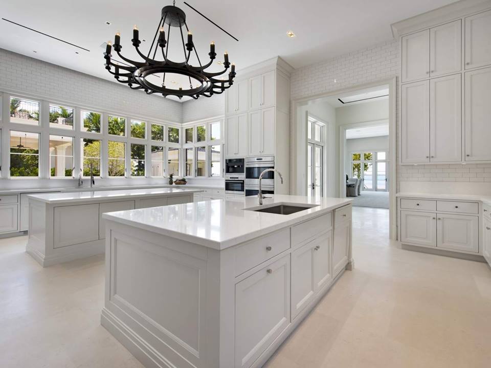 4730 North Bay Road's Kitchen 4730 North Bay Road's Kitchen