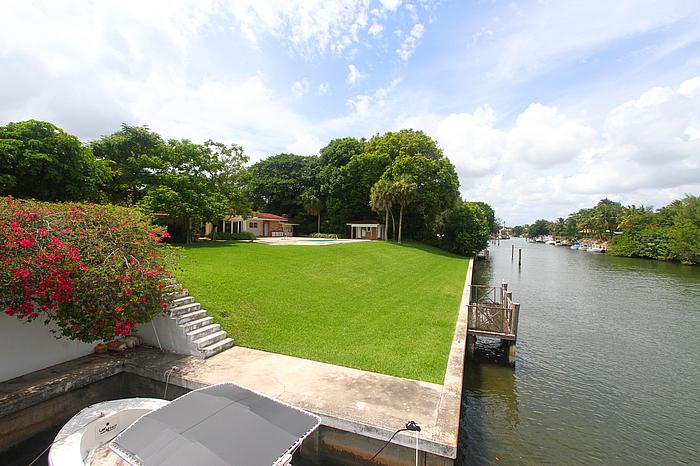 6945 Granada Boulevard Dock