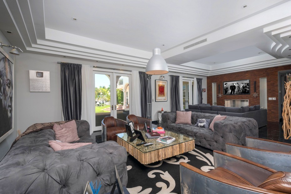 3 Pelican Isles