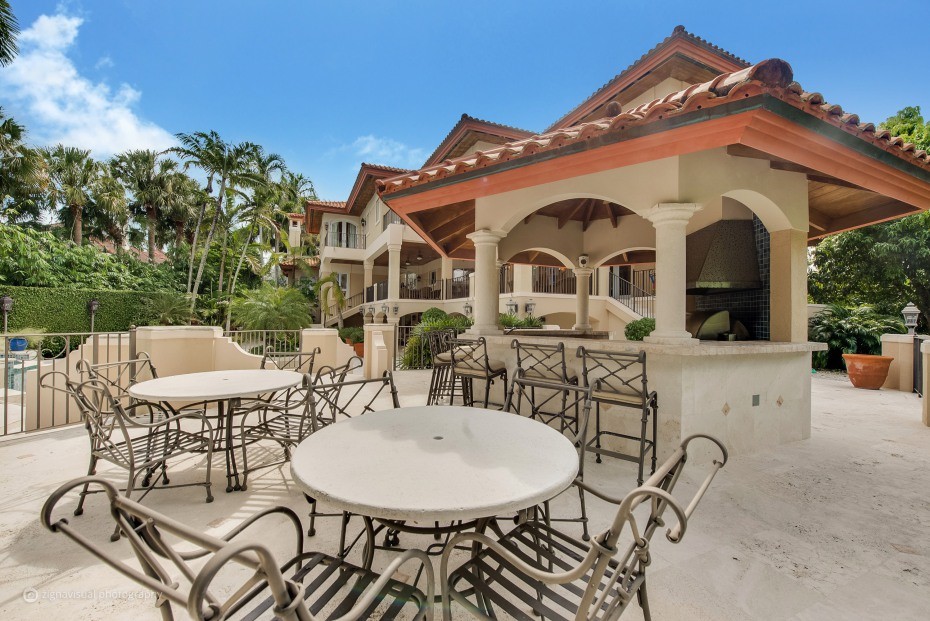 380 Isla Dorada