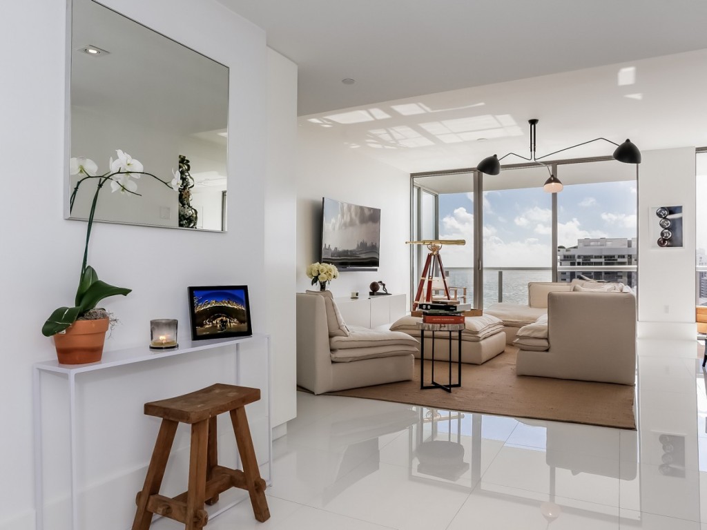 PH 4 at 5875 Collins Ave PH 4 at 5875 Collins Ave