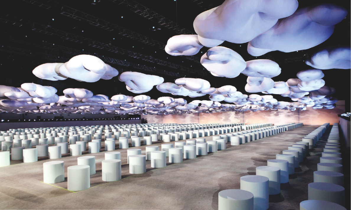  Cloud-Filled Set of Marc Jacobss Fall 2014 Fashion Show