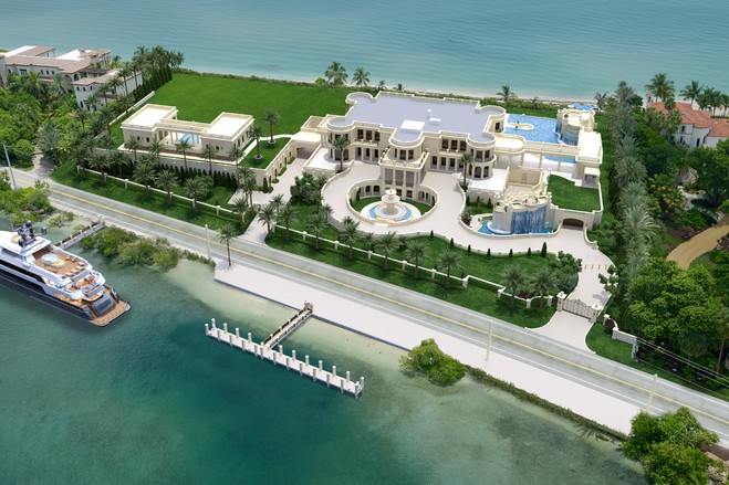 Le Palais Royal in Hillsboro Beach, Fla