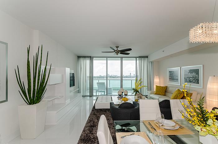 Cielo On The Bay Living Room