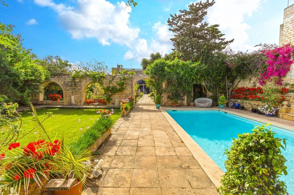18thCentury Renovated Palazzo,Zejtun| 4,200,000