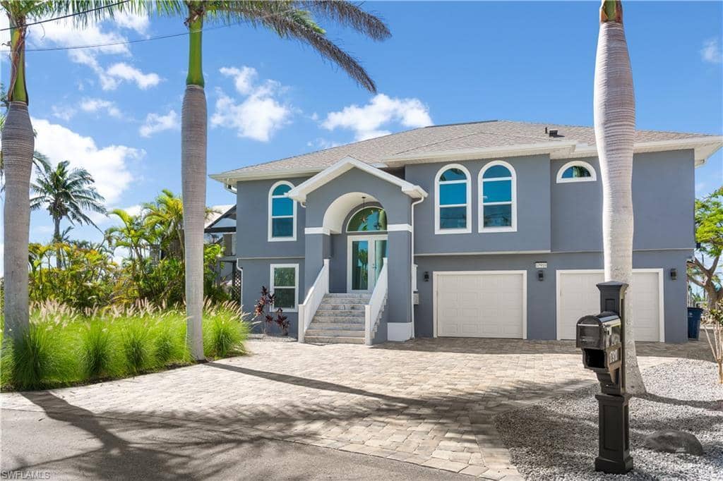 17910 Palm Circle