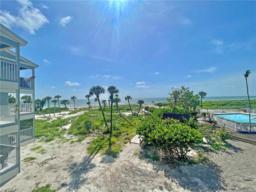 2521 Beach Villas
