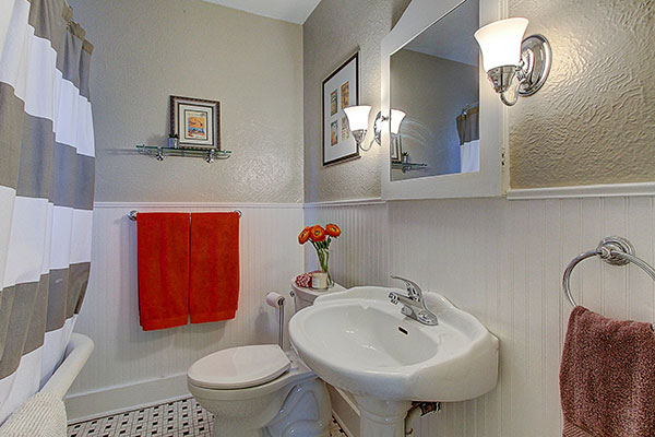 1183 s logan bathroom